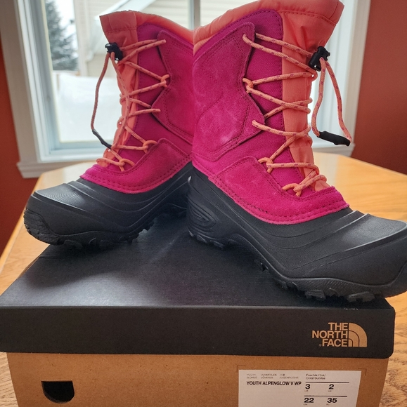 The North Face Winter Boots for girl, size 3 - Picture 2 of 5
